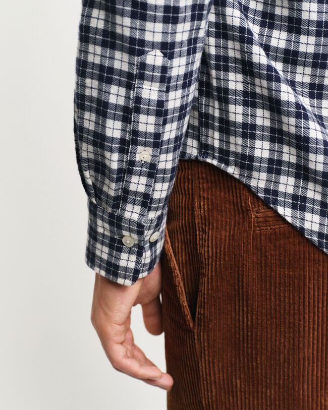 Regular fit ternet flannelskjorte