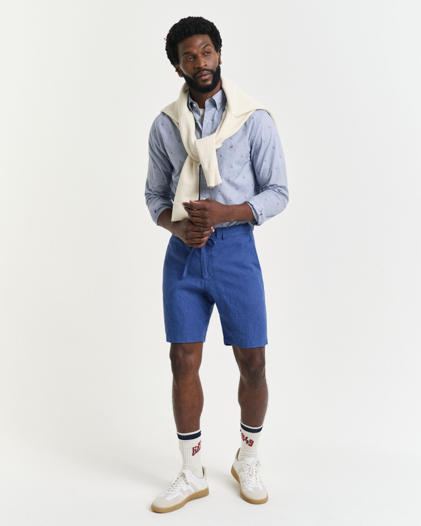 Relaxed fit shorts af hør med løbesnor