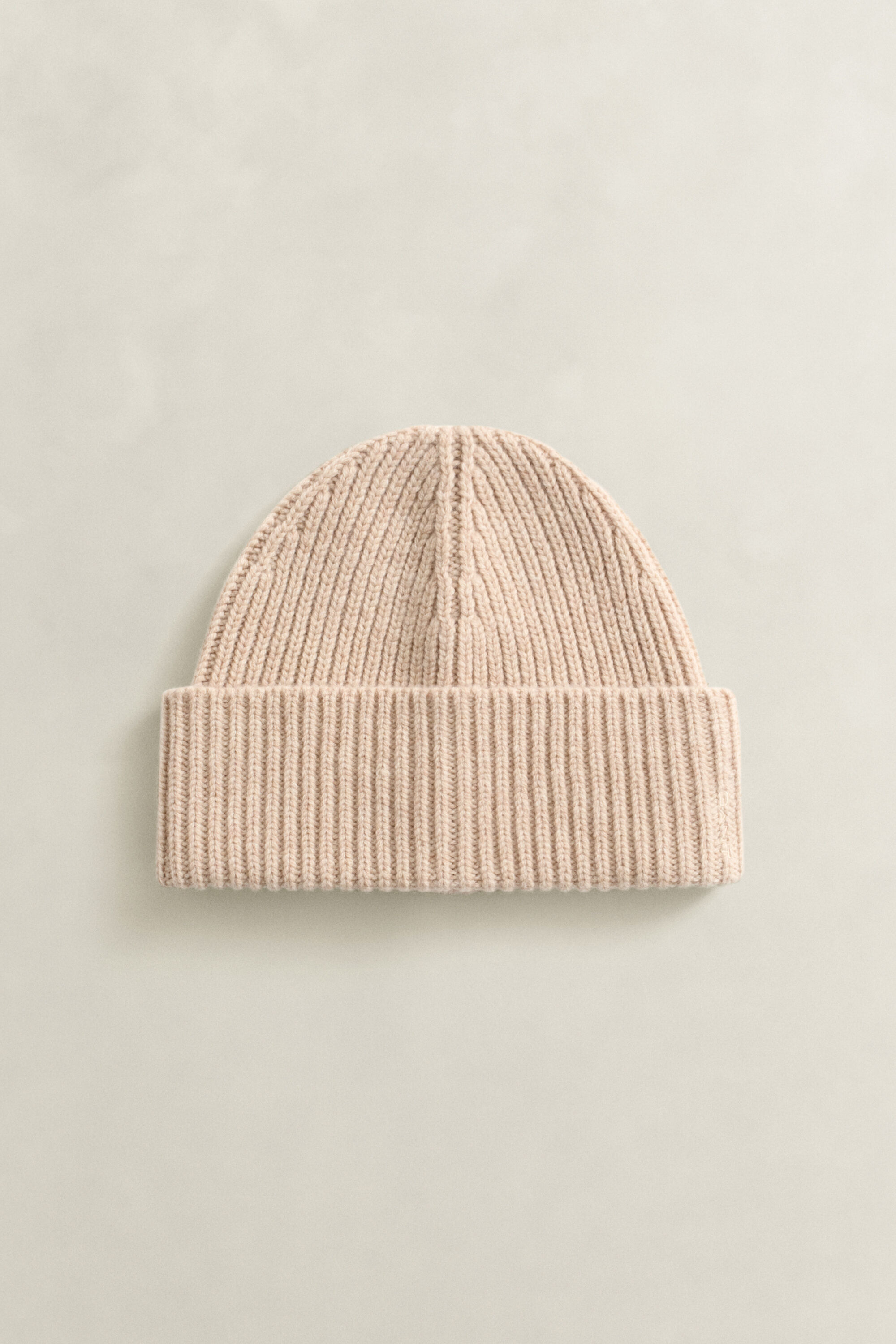 Ribstrikket beanie i uld og kashmir