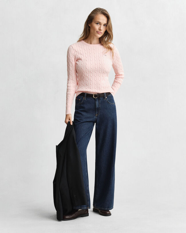 Crewneck sweater af strækbomuld med kabelstrik