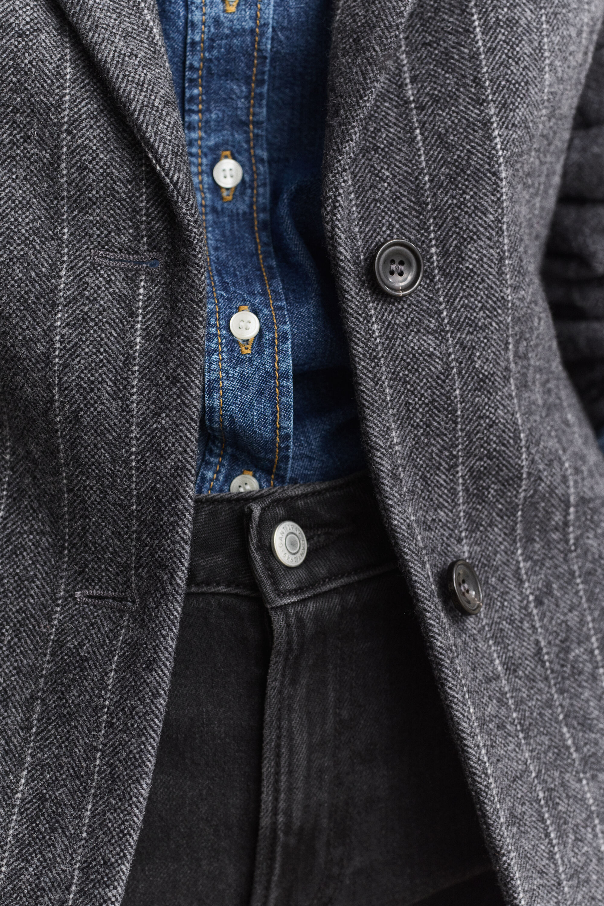 Nålestribet blazer i timeglassilhuet