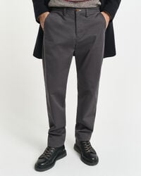 Regular fit chinobukser af twill