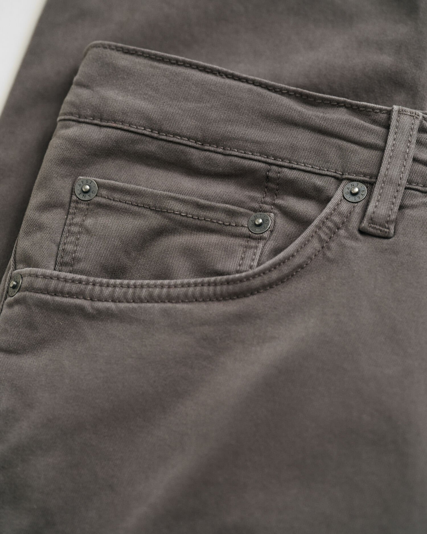 Slim fit Desert jeans