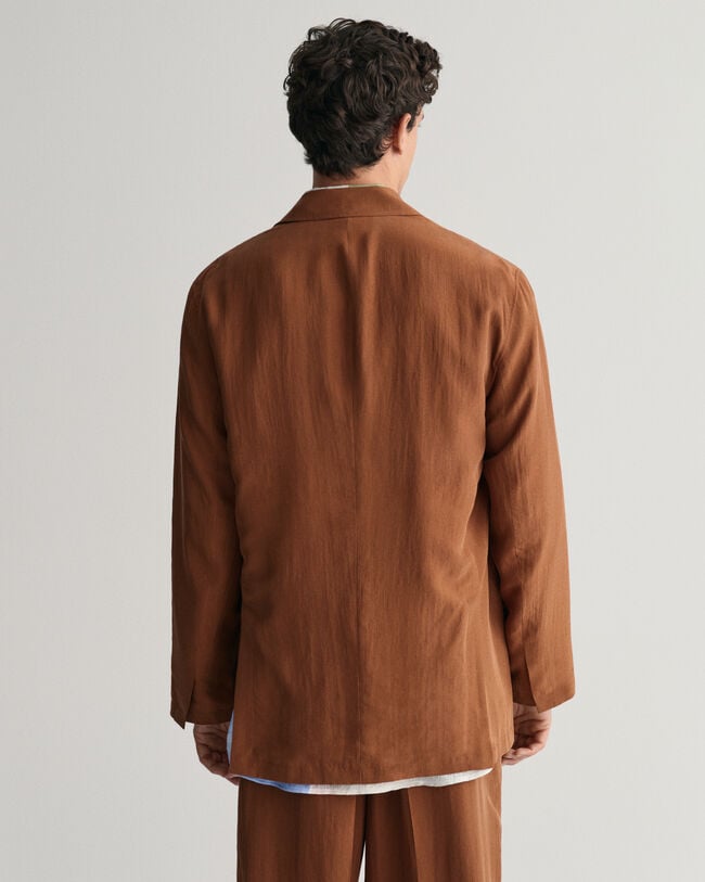 Relaxed fit jakkes&aelig;t-blazer af silke