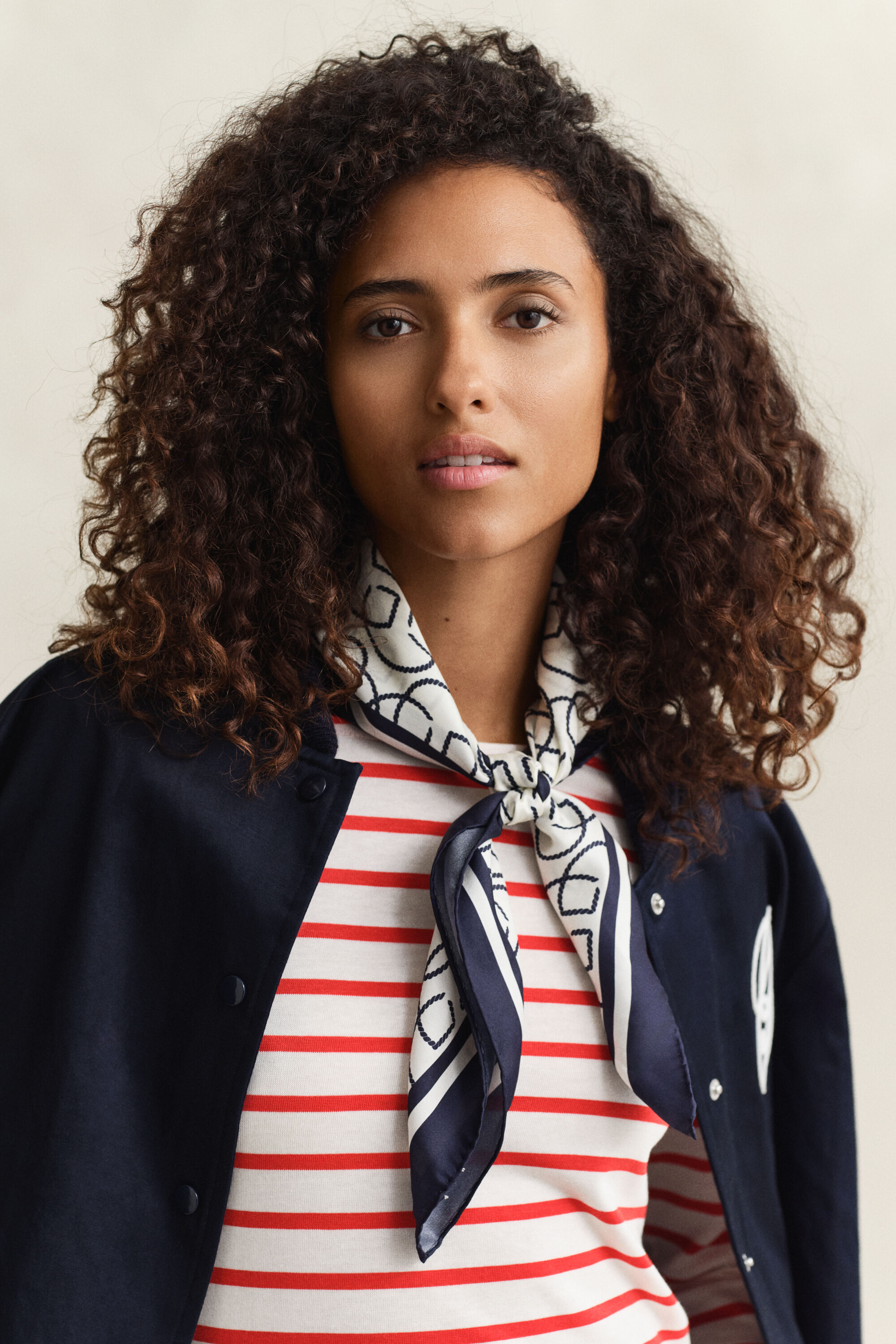 Silketørklæde med monogram