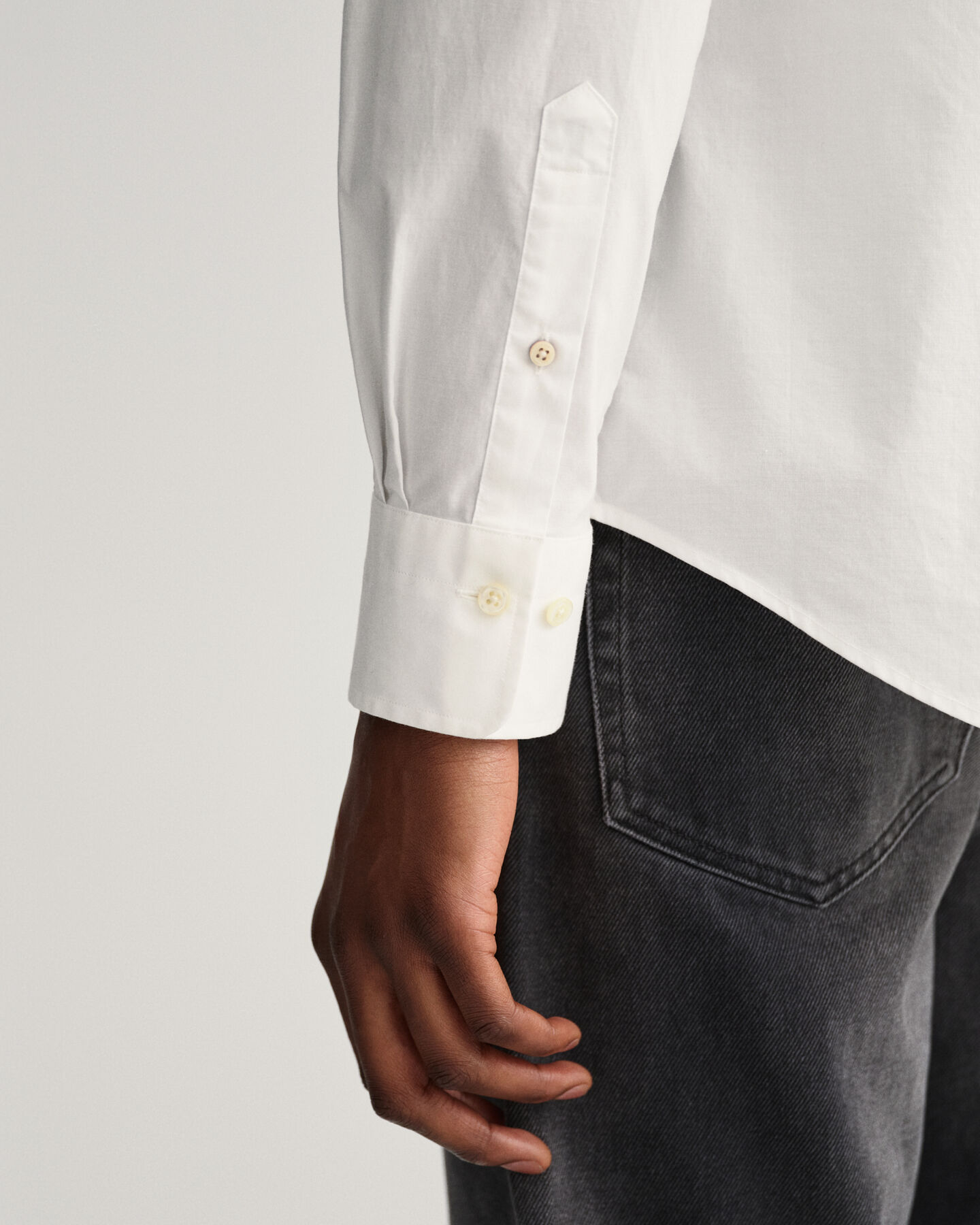 Slim fit t&aelig;tv&aelig;vet skjorte