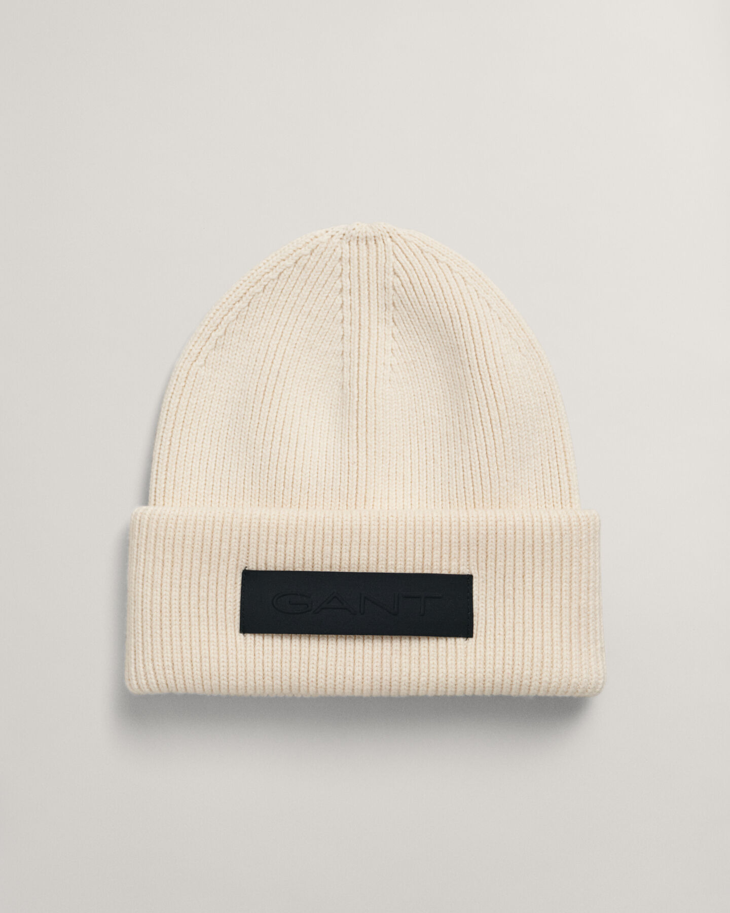 Ribstrikket beanie