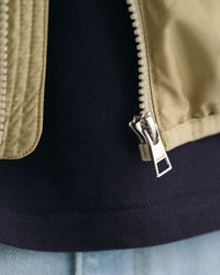 Teens Shield let vatteret jakke