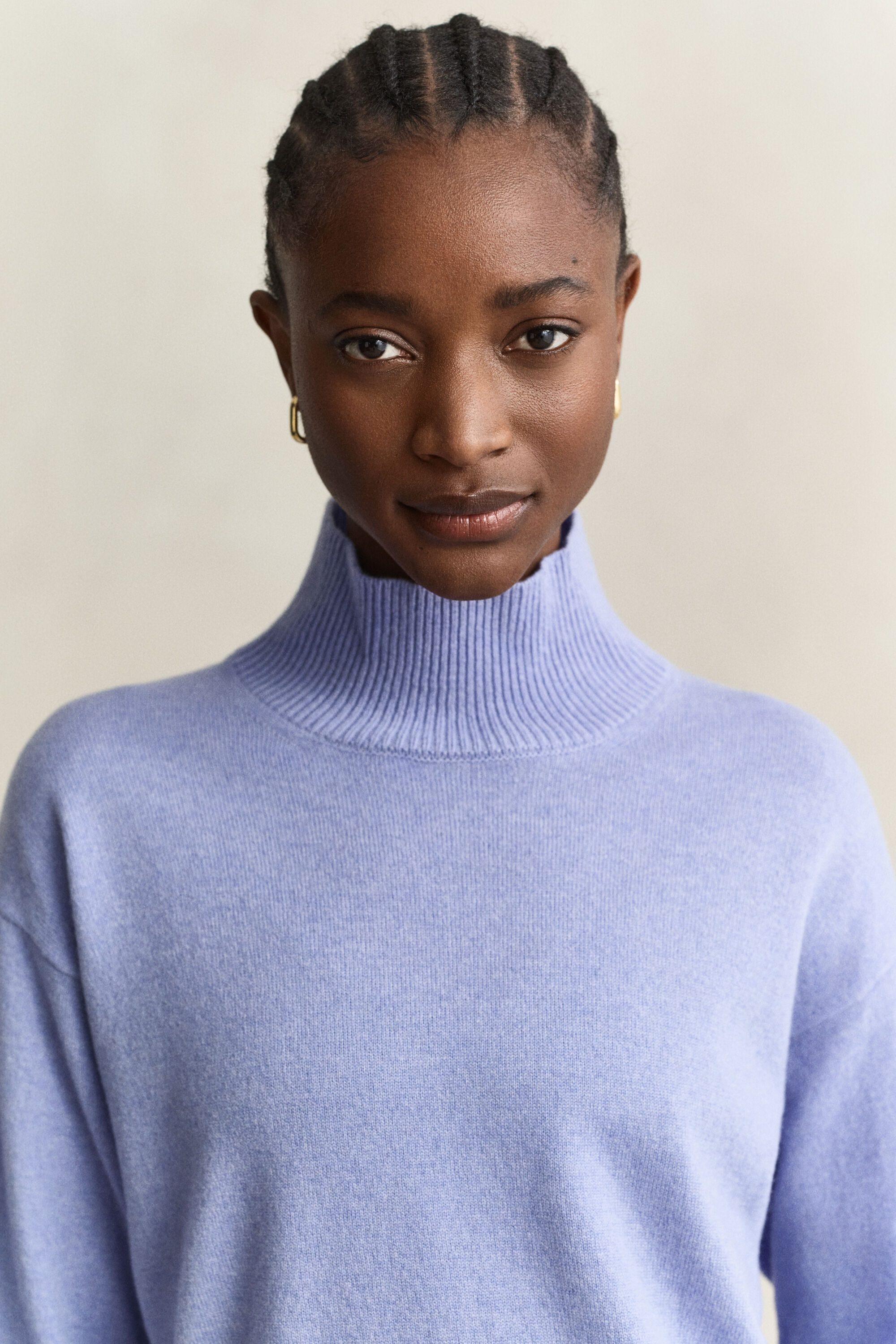 Sweater med mock-neck i luksuriøs lammeuld