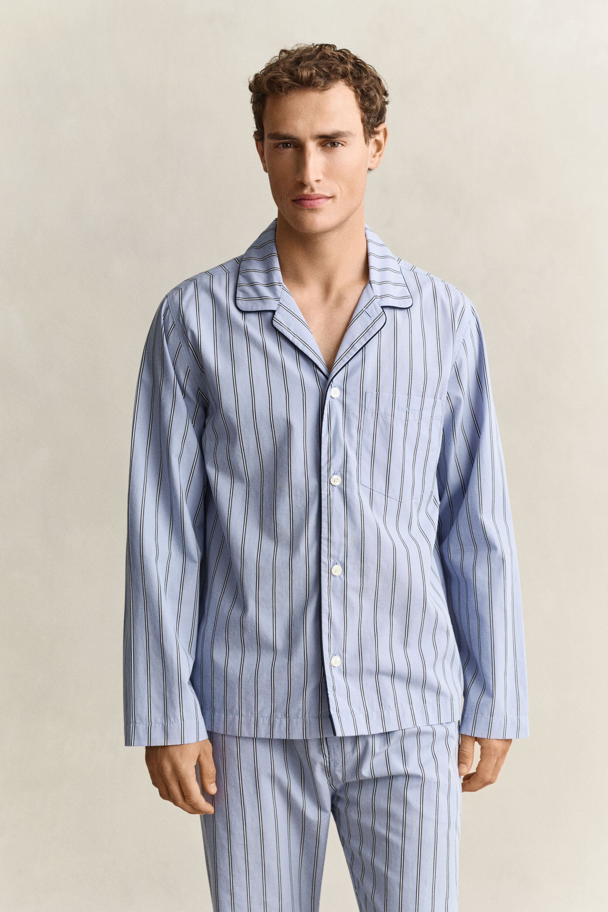 Stribet poplin pyjamassæt