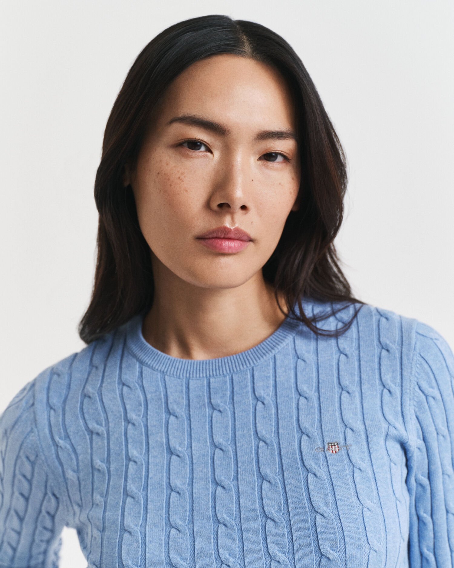 Crewneck sweater med kabelstrik