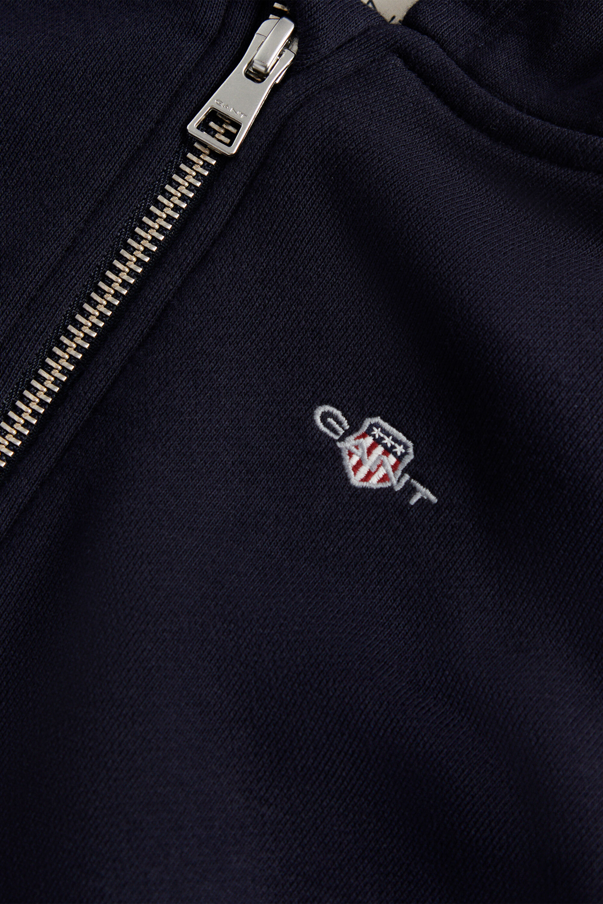 Boys Shield sæt med hættetrøje med lynlås, T-shirt og joggingbukser