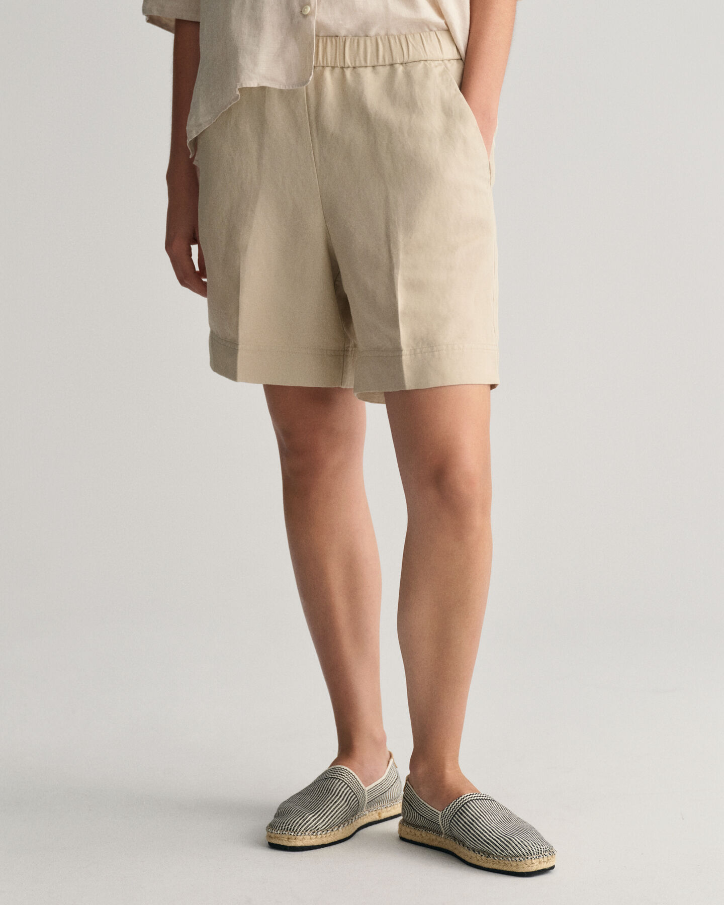 Relaxed fit pull-on shorts i h&oslash;rblanding