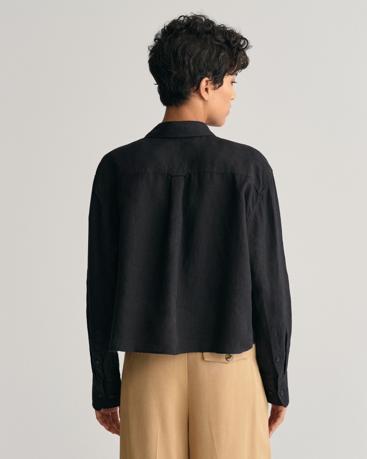 Relaxed fit kort hørskjorte