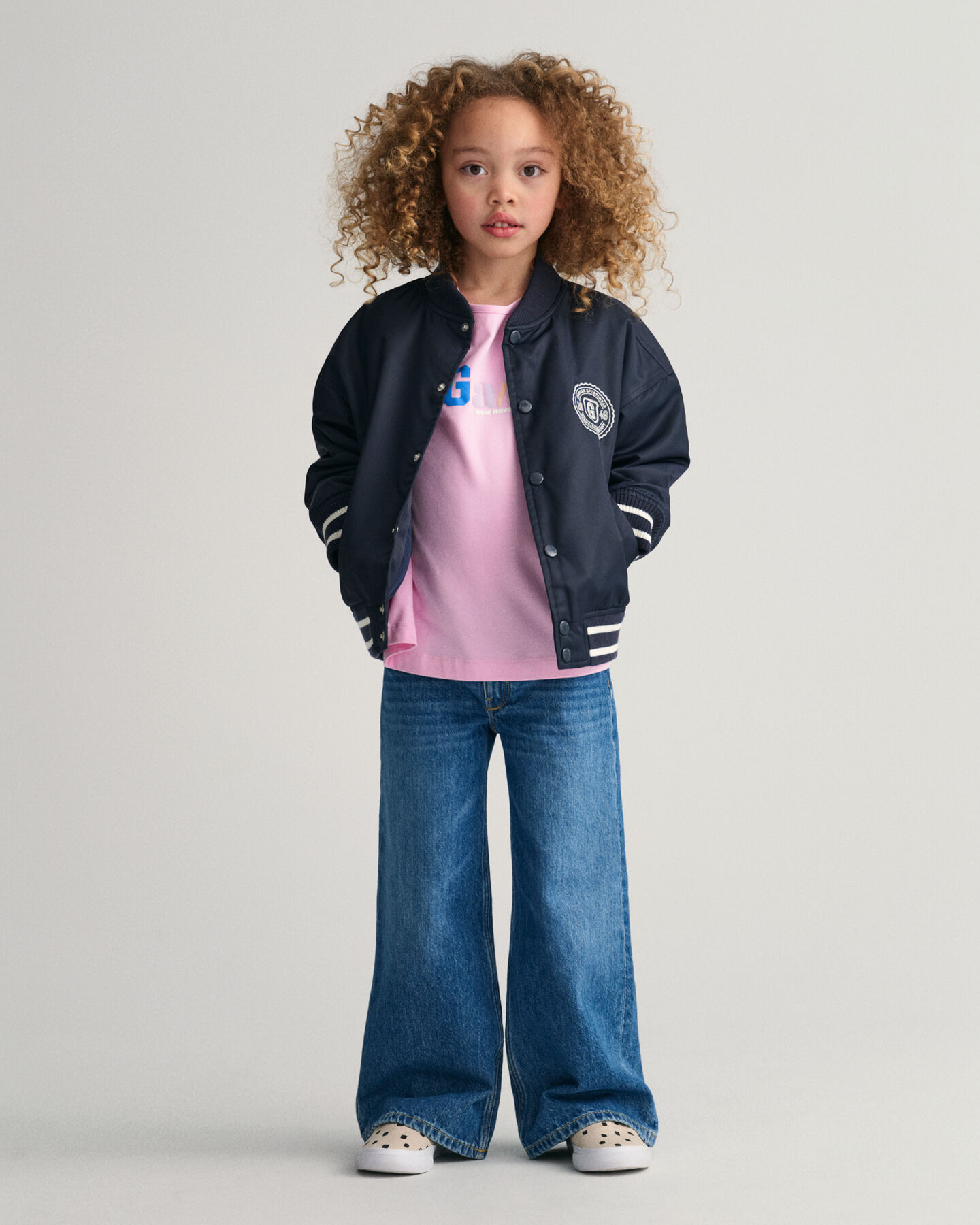 Girls kort&aelig;rmet jersey top med GANT-tryk