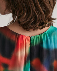 &AElig;rmel&oslash;s kjole med blomstertryk