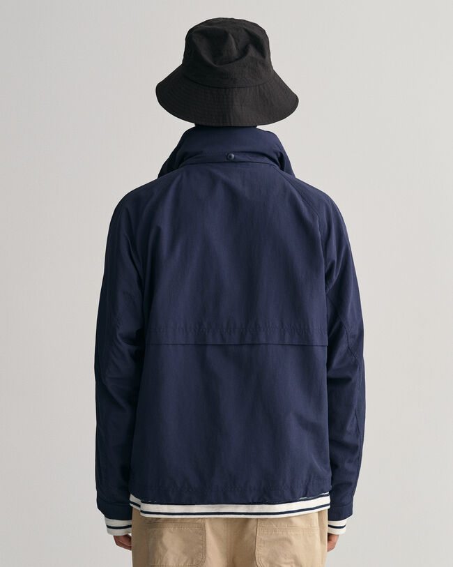 Jakke med raglanærmer