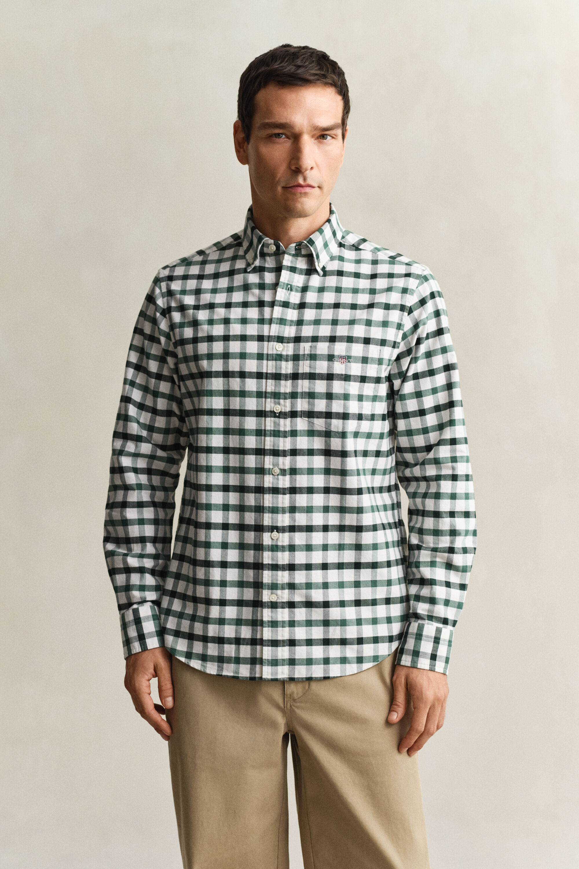 Regular fit ternet Oxford skjorte