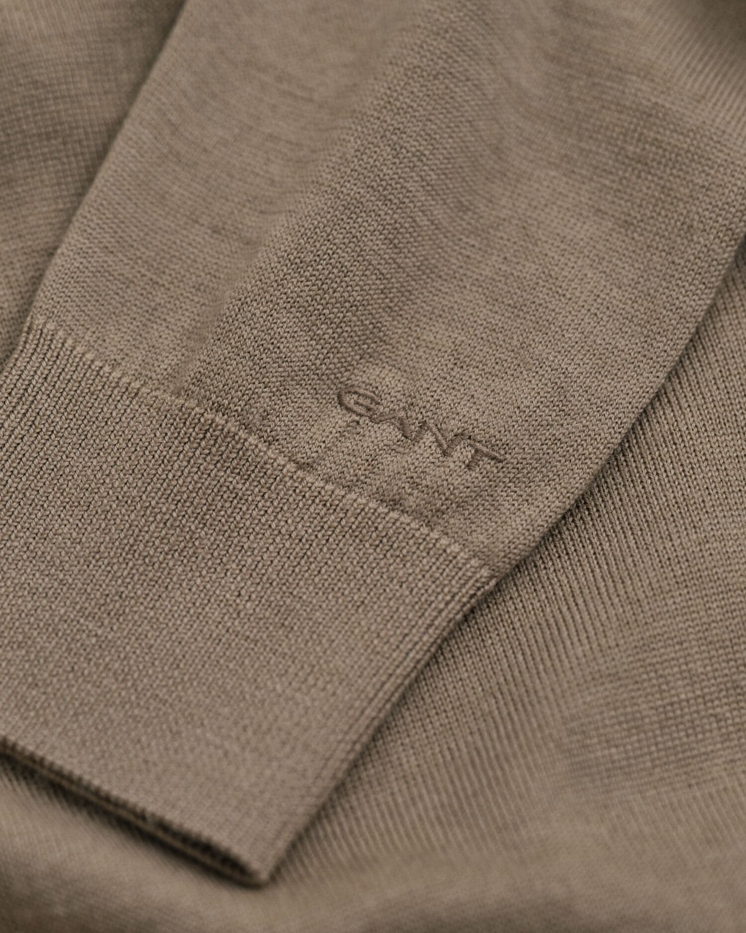 Rullekrave sweater af ekstra fin merinould