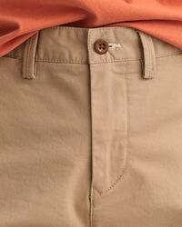 Hallden Slim fit shorts af twill