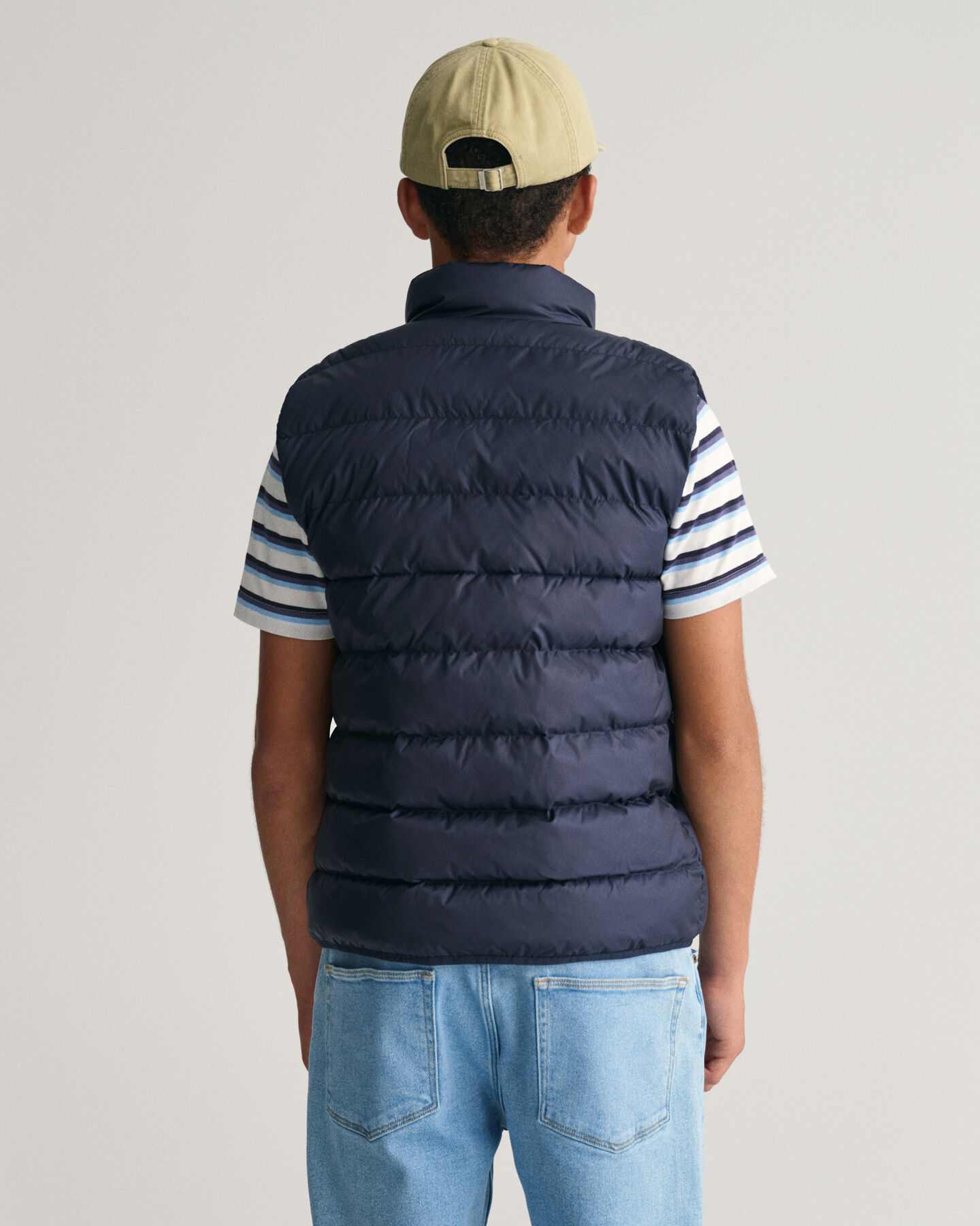 Teens Shield let vatteret vest