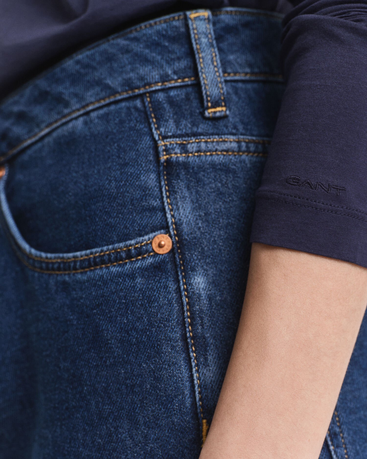 Let top i bomuld med rullekrave