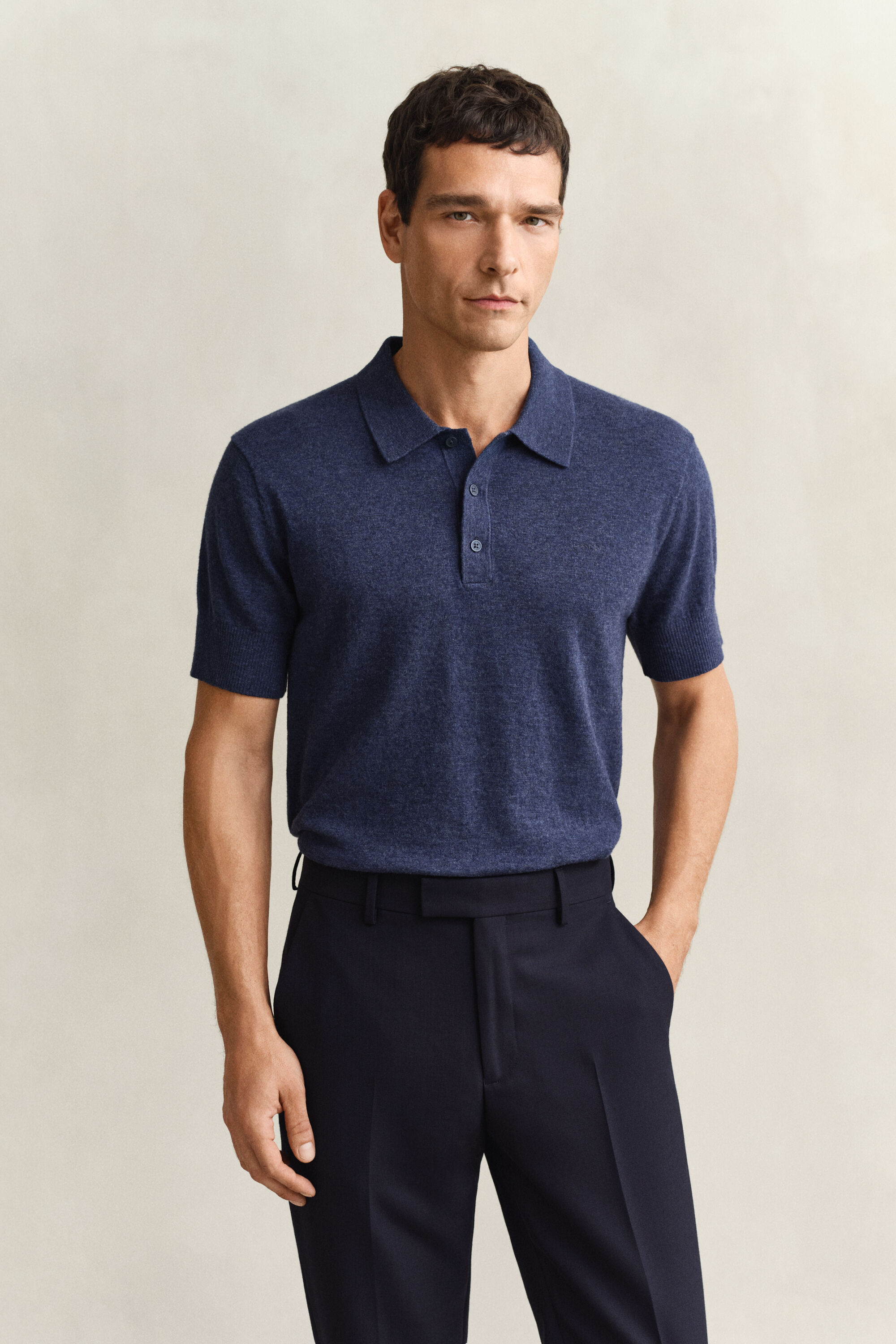 Kortærmet polosweater af nopret bomuldsblanding