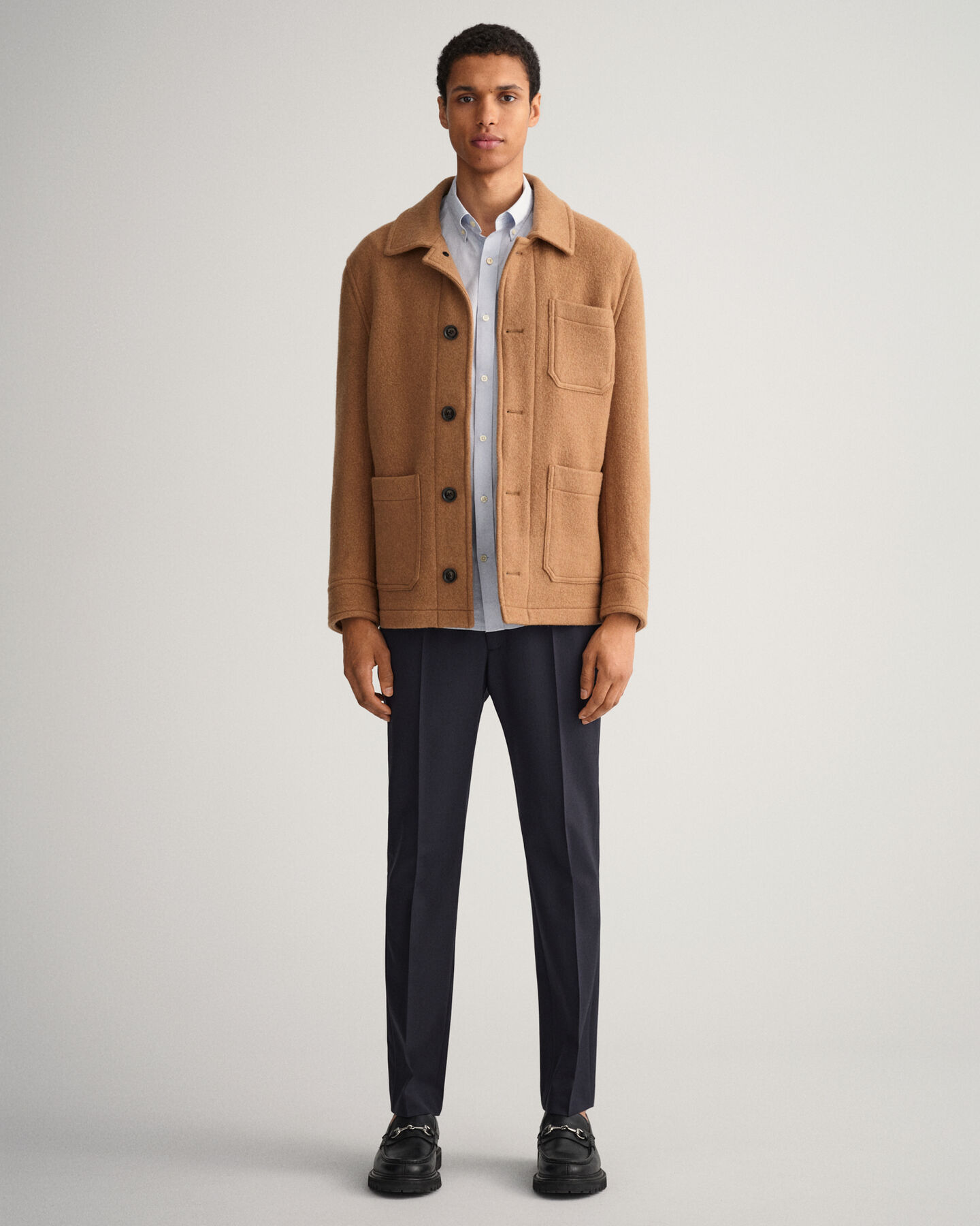 Slim fit tætvævet skjorte