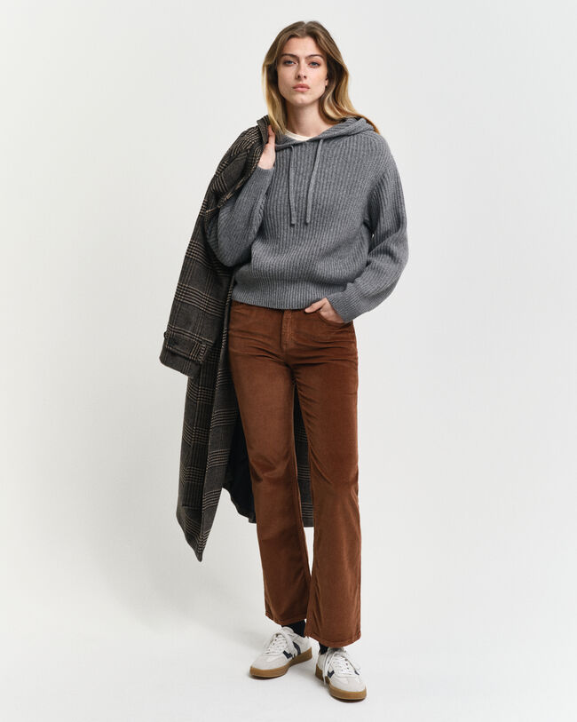 Ribstrikket hættetrøje