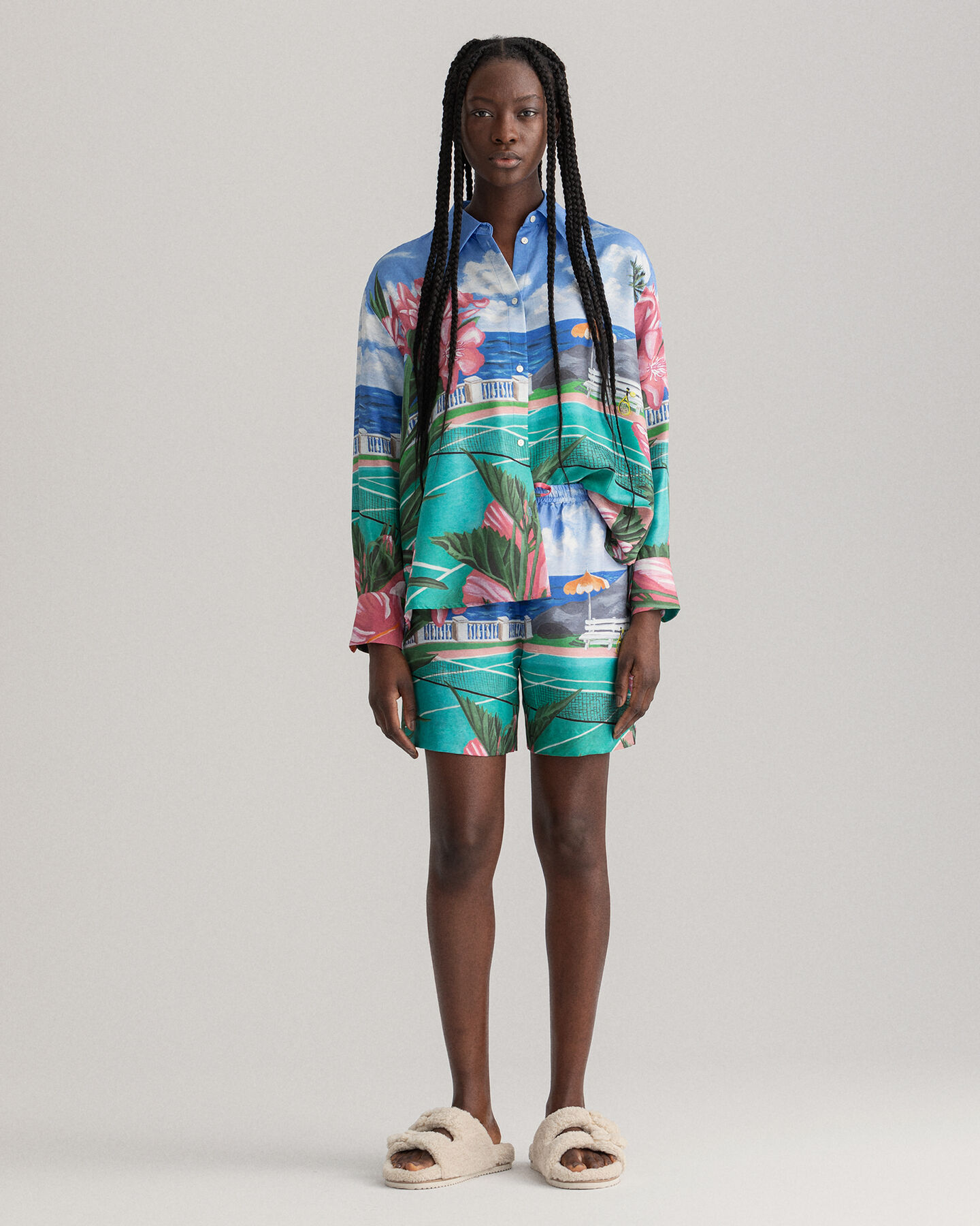 Shorts med Scenery-tryk og l&oslash;besnor