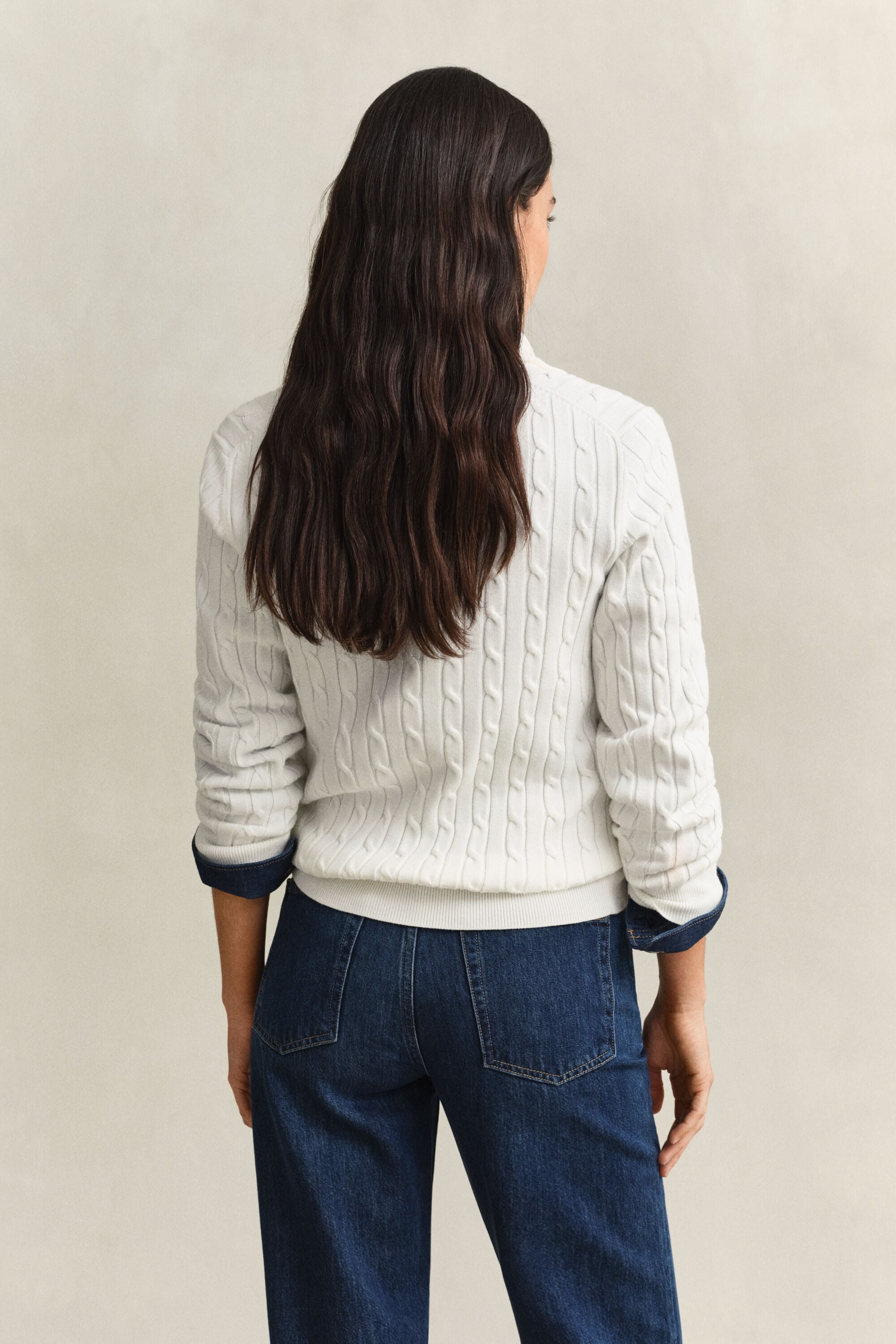 Kabelstrikket sweater med stræk og halv lynlås