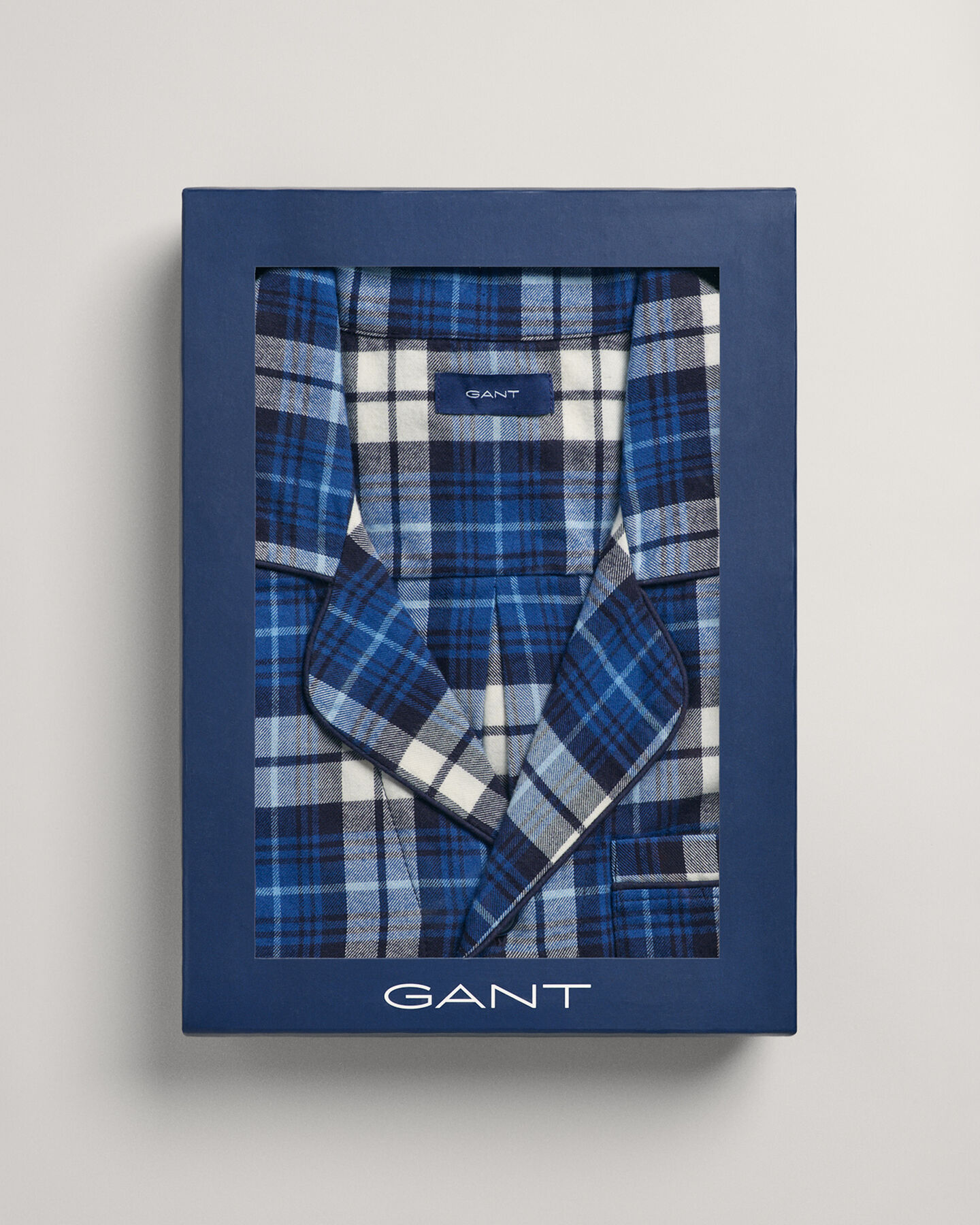 Pyjamassæt af flannel med skjorte i gaveæske