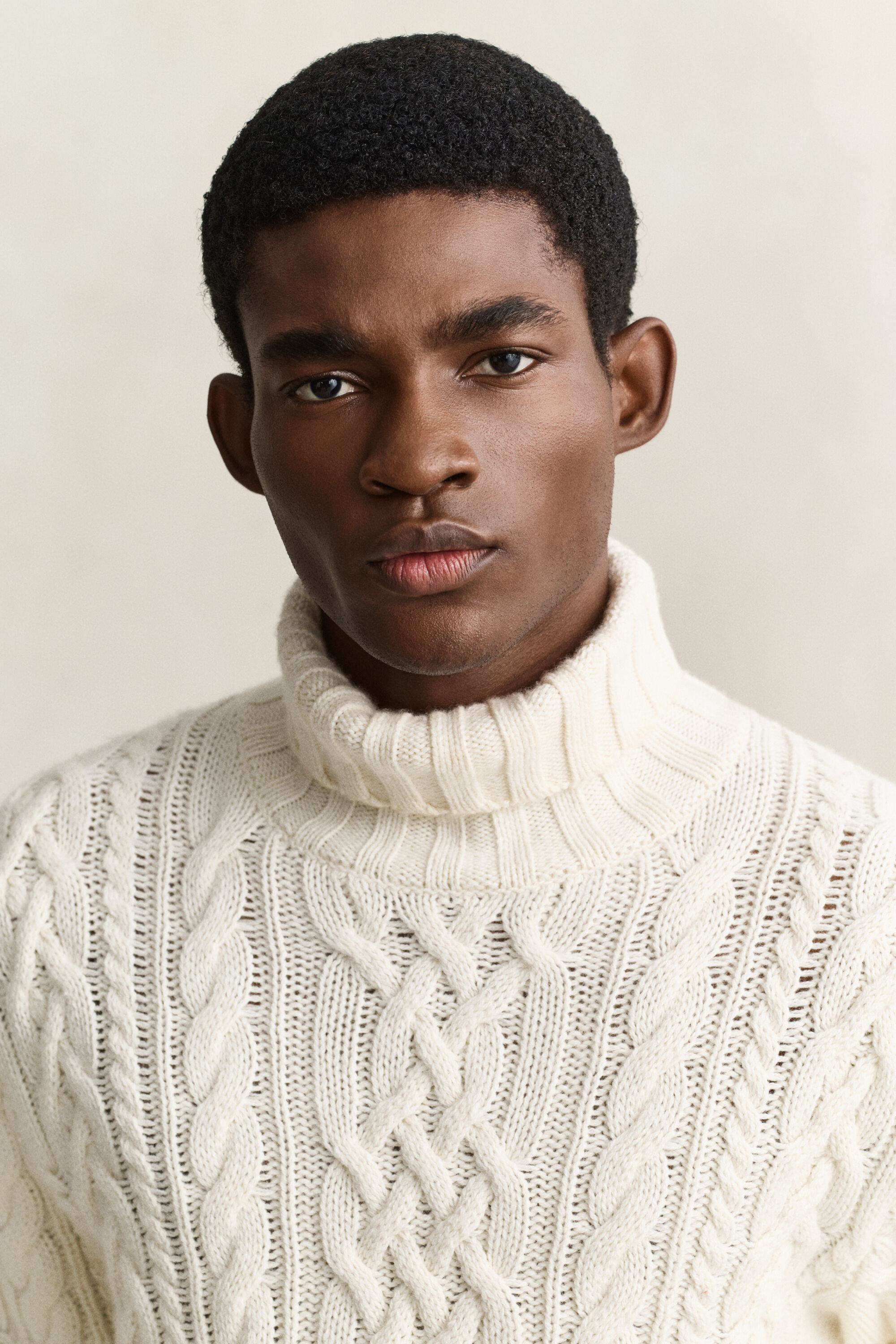 Sweater med rullekrave i uldblanding