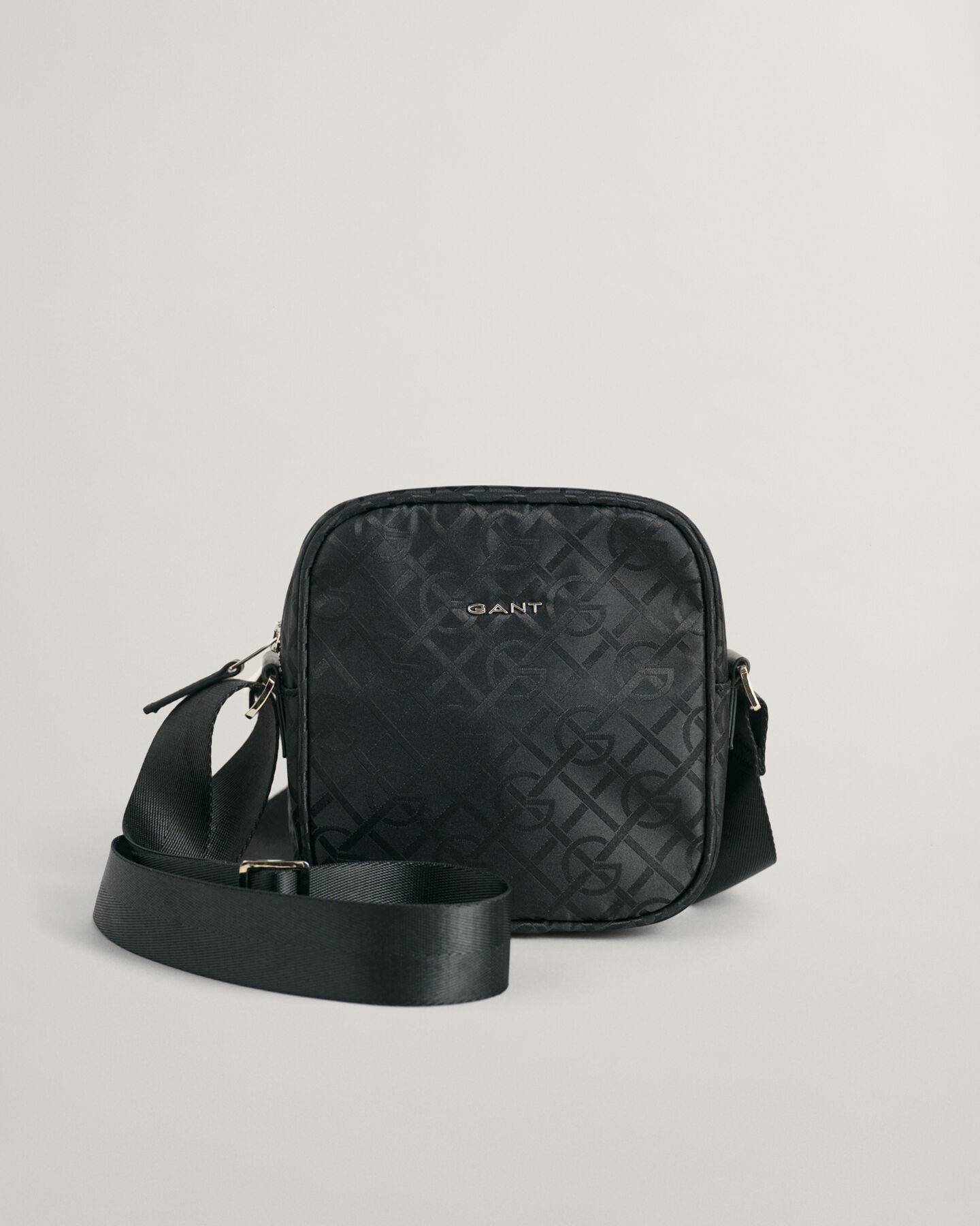 G Patterned crossbody-taske