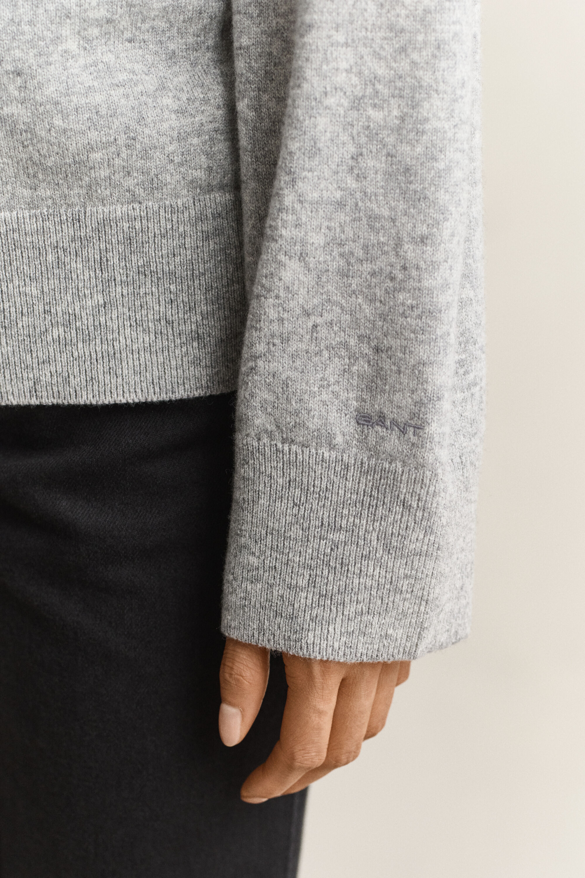 Sweater med mock-neck i luksuriøs lammeuld