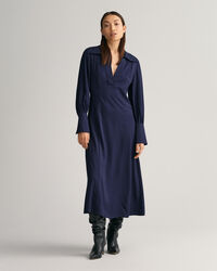 Slim fit kjole med høje manchetter