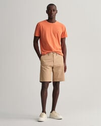 Hallden Slim fit shorts af twill