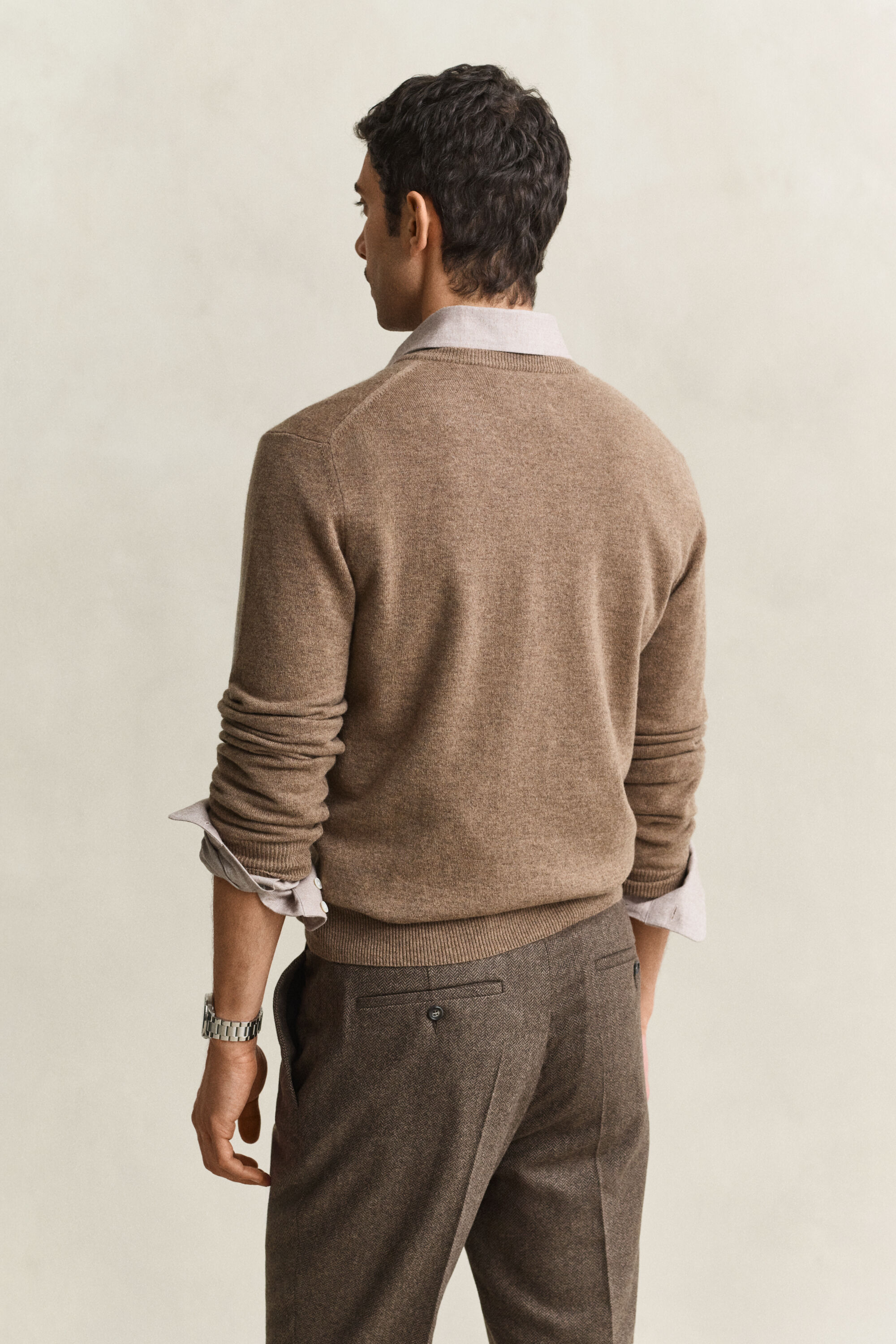 Sweater med V-hals i lammeuld