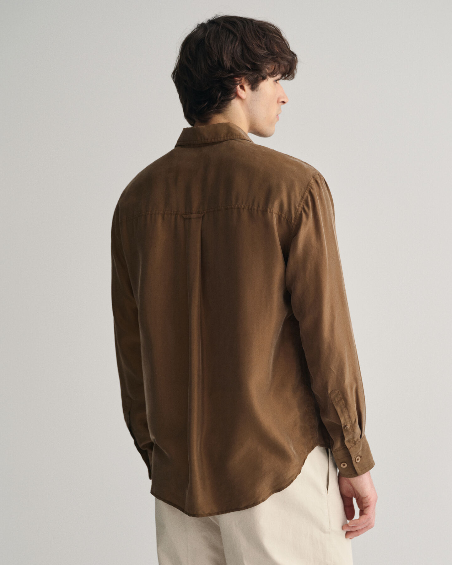 Relaxed fit silkeskjorte