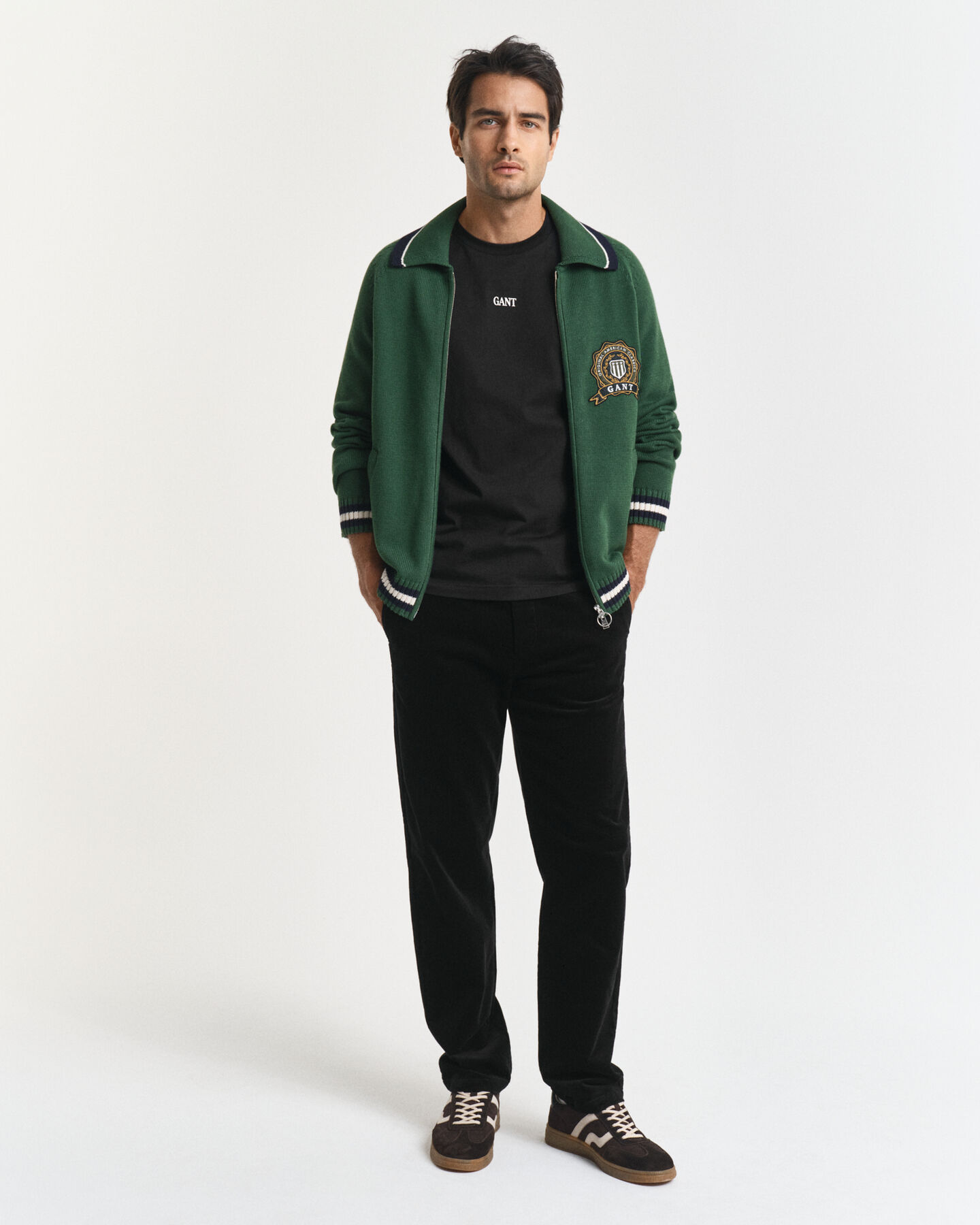 Regular fit chinobukser i jernbanefløjl