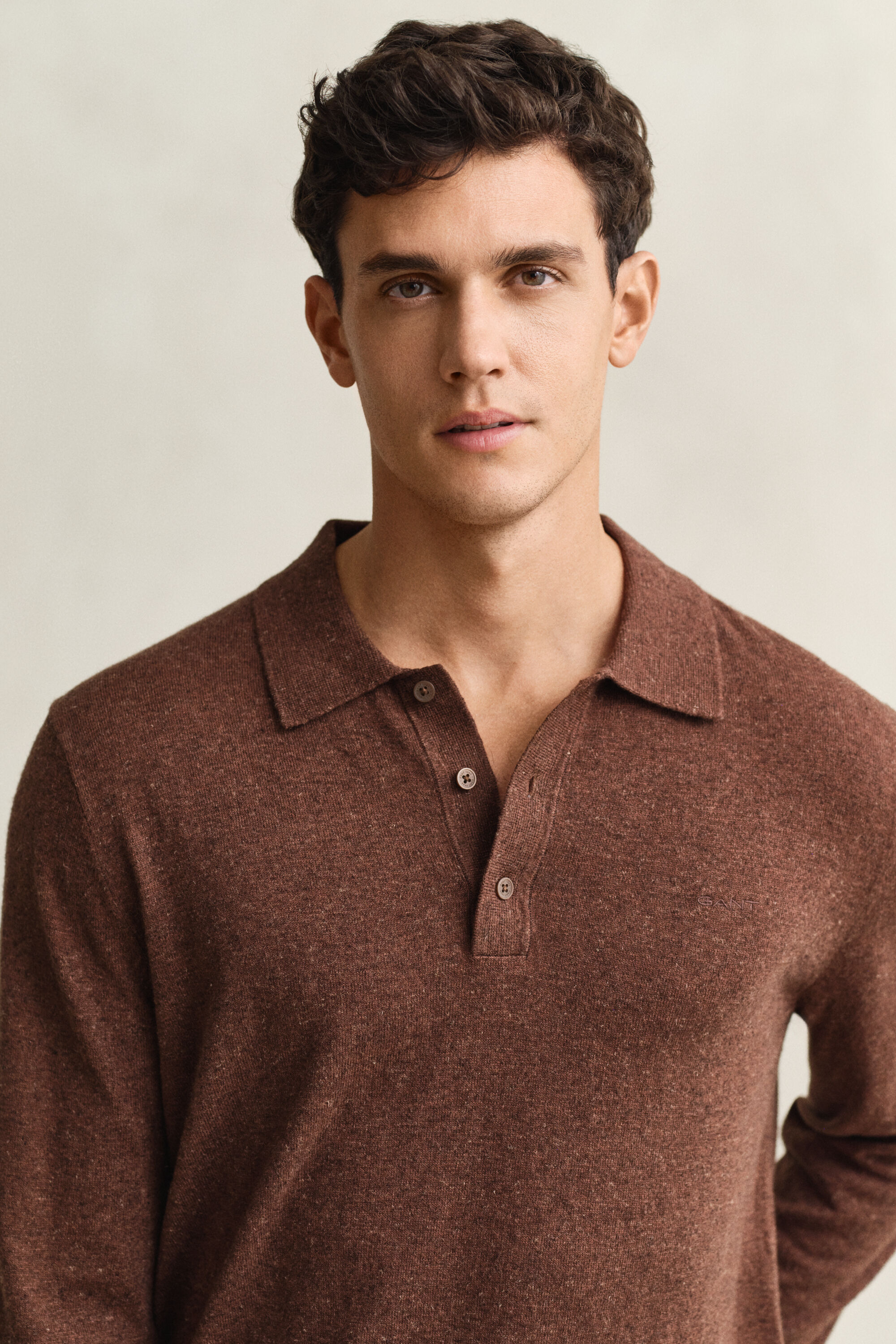 Polosweater i nopret bomuldsblanding