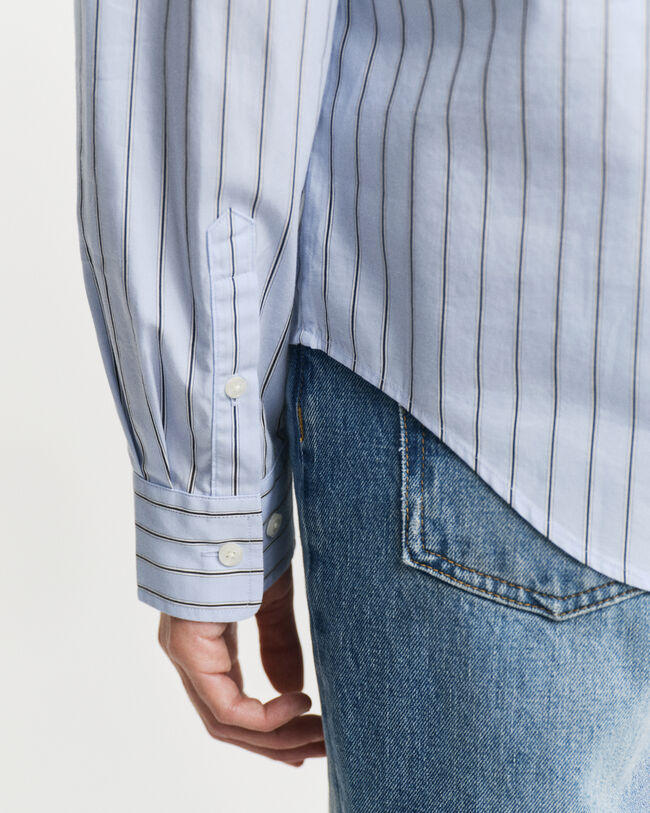 Regular fit poplin skjorte med tynde striber