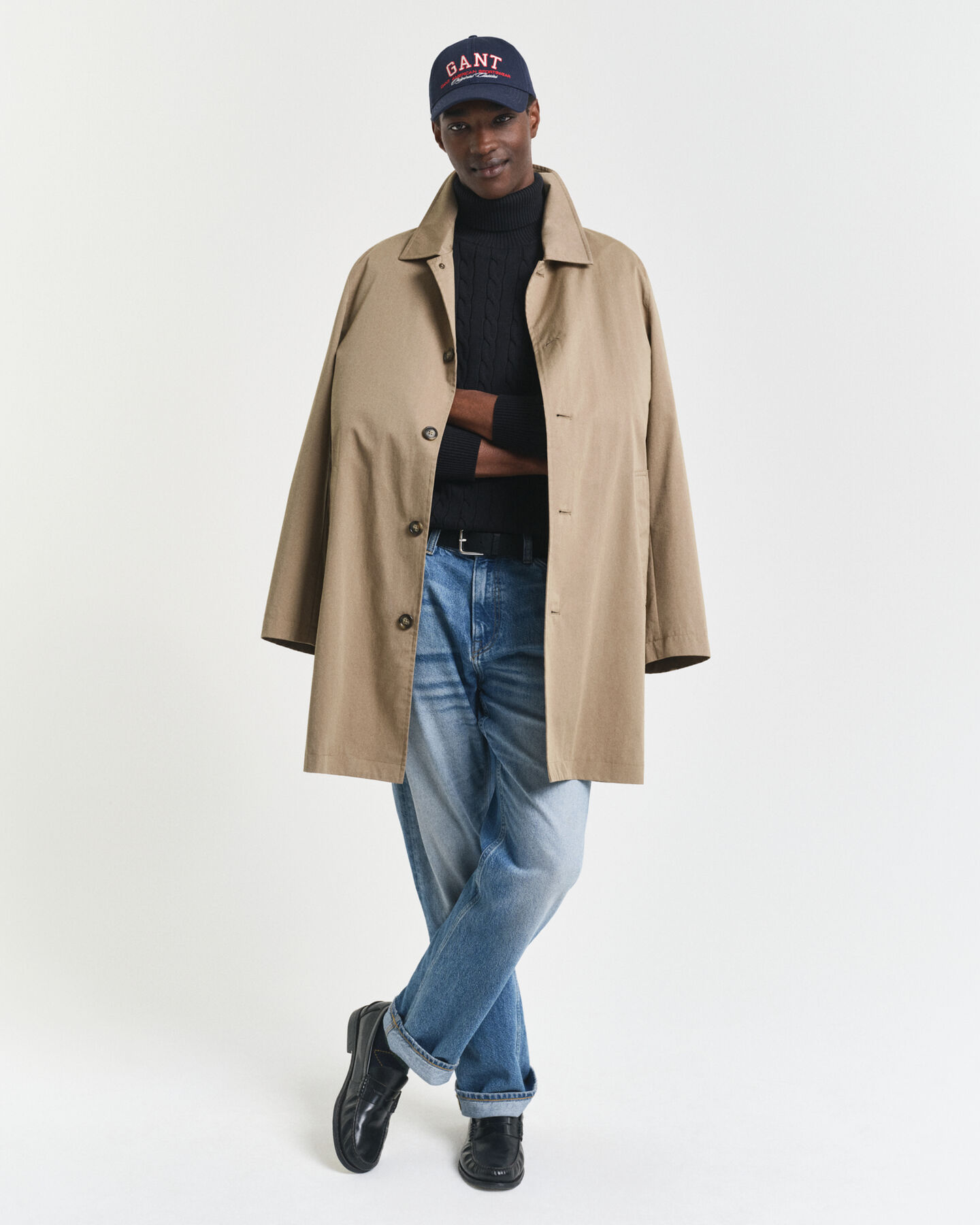 Kabelstrikket sweater af bomuld med rullekrave