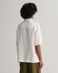 Relaxed fit skjorte af h&oslash;r og lyocell og korte &aelig;rmer