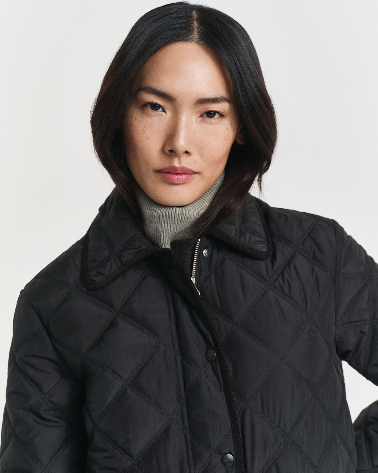 Quiltet jakke med kanter i jernbanefløjl