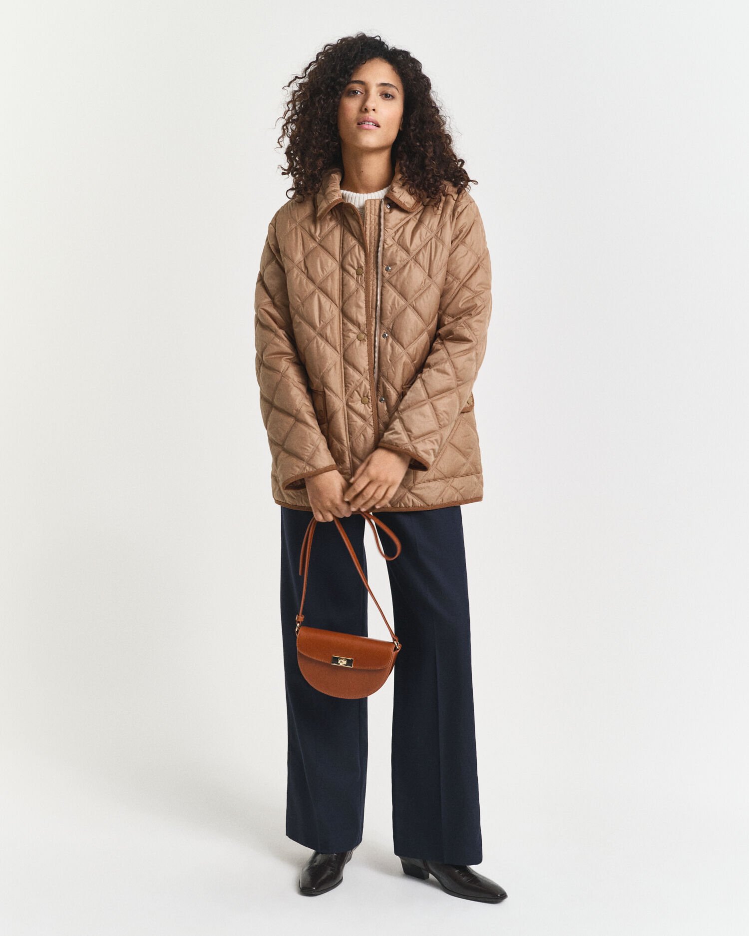 Quiltet jakke med kanter i jernbanefløjl