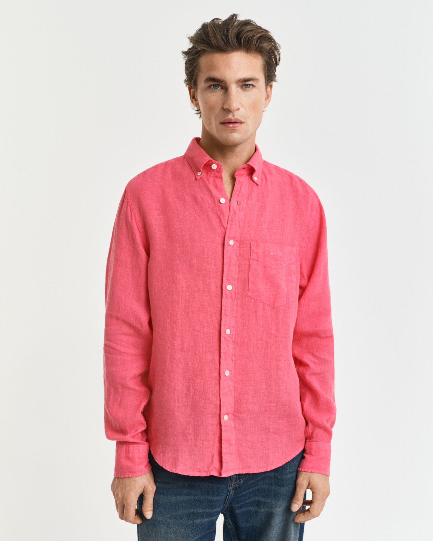 Regular fit garment-dyed hørskjorte