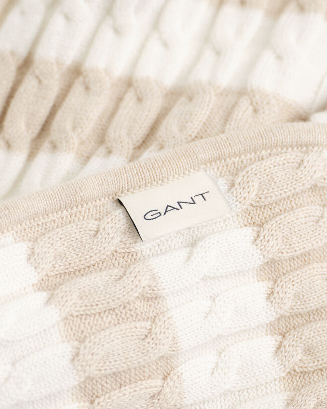 Baby stribet tæppe af bomuld med kabelstrik