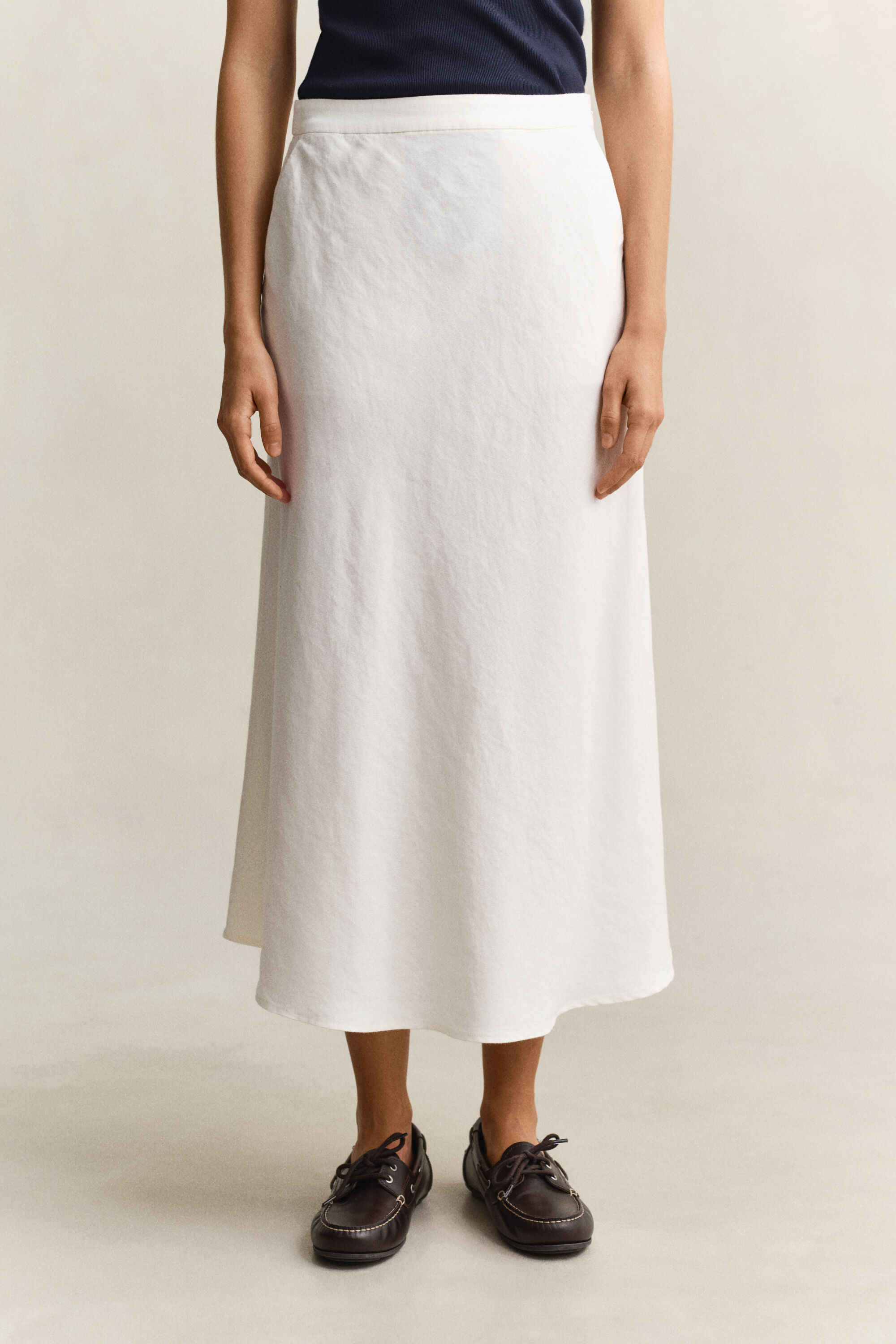 Nederdel i hørblanding med svaj