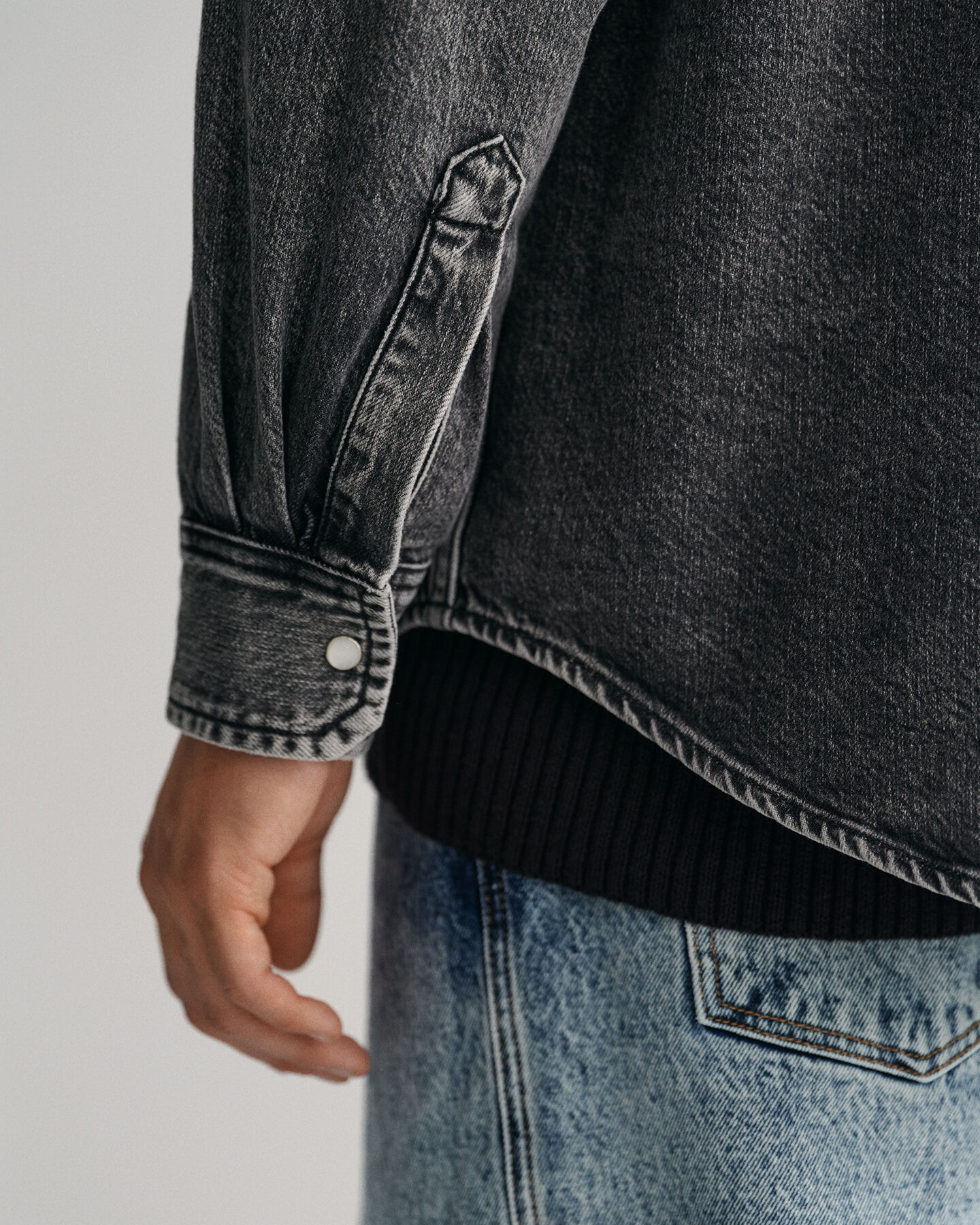 Oversized tung vasket denim-skjorte